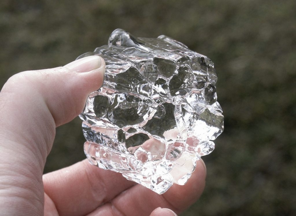 Wasser in kristalliner Form